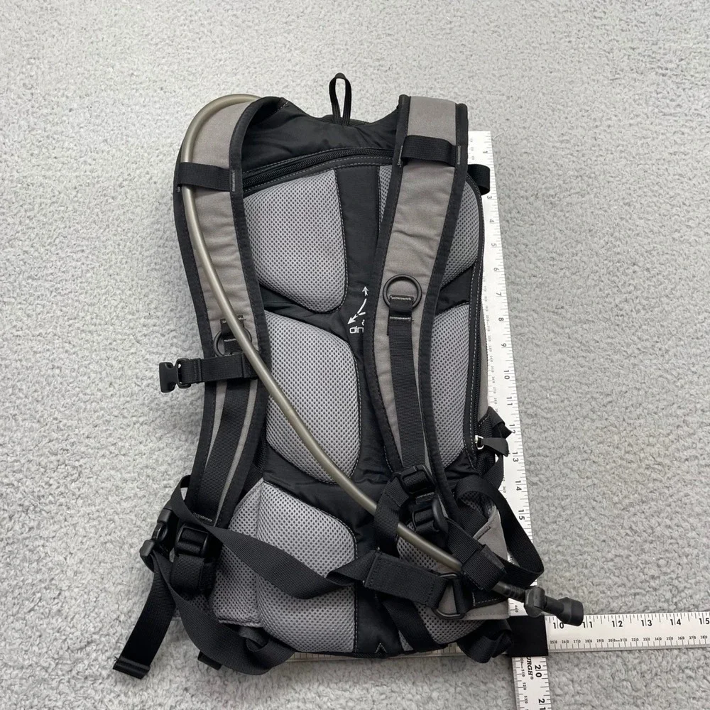 CamelBak Chaos‎ Black Grey Hydration Pack Backpack w/ 2L Bladder Hydrate or Die